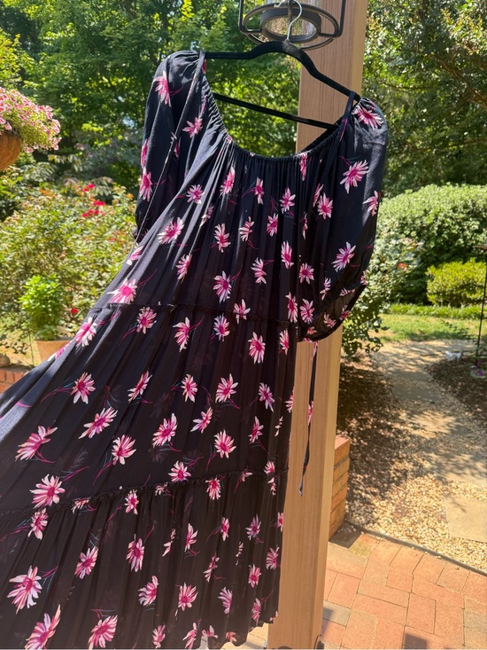 Karen Kane Dresses & Skirts - Karen Kane Navy with Pink Daisies Tiered Midi Dress - Like New- 3X